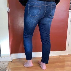 1822 Skinny Jeans